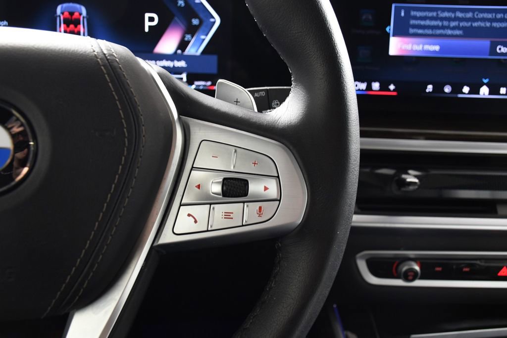 Used 2024 BMW X7 xDrive40i w/ Premium Package image 29