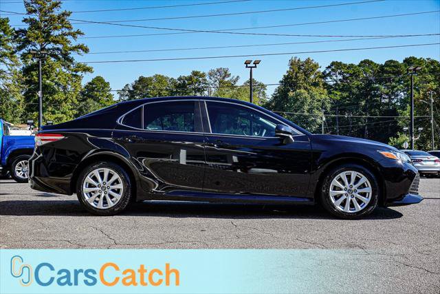 Used 2018 Toyota Camry LE w/ Moonroof Package FWD image 10