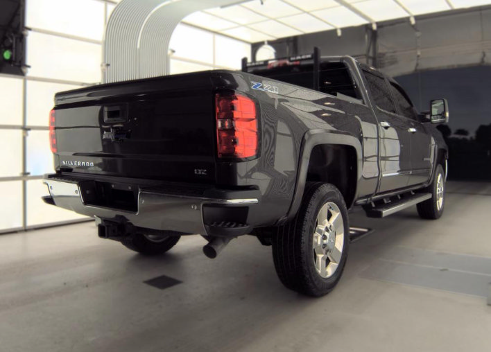 Used 2016 Chevrolet Silverado 2500 LTZ w/ LTZ Plus Package AWD/4WD image 4