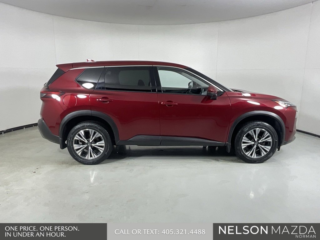 Used 2021 Nissan Rogue SV image 8