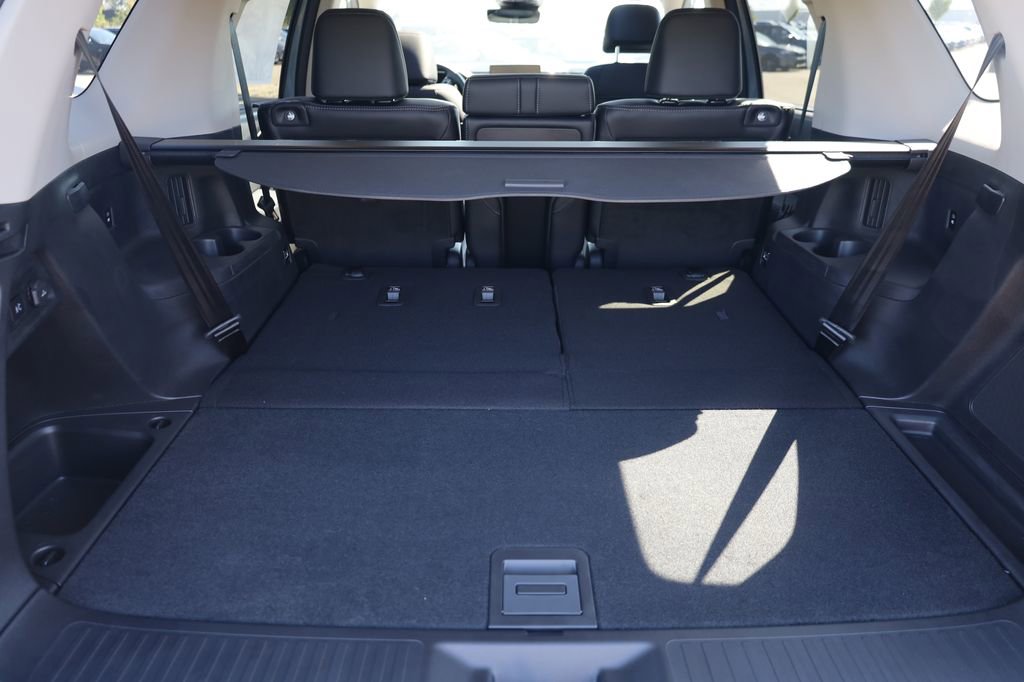 New 2025 Honda Pilot Touring image 9