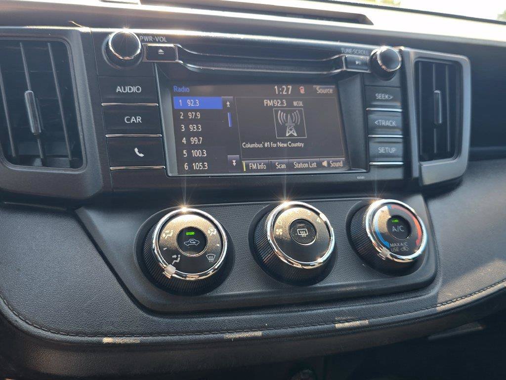 Used 2018 Toyota RAV4 LE w/ All Weather Liner Package FWD image 22