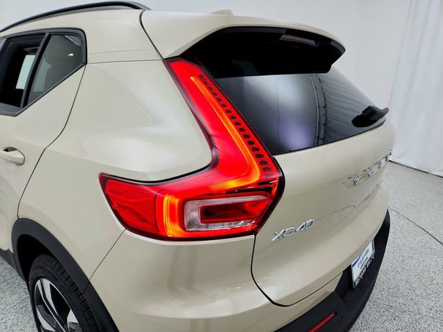 New 2026 Volvo XC40 B5 Ultra w/ Climate Package image 28