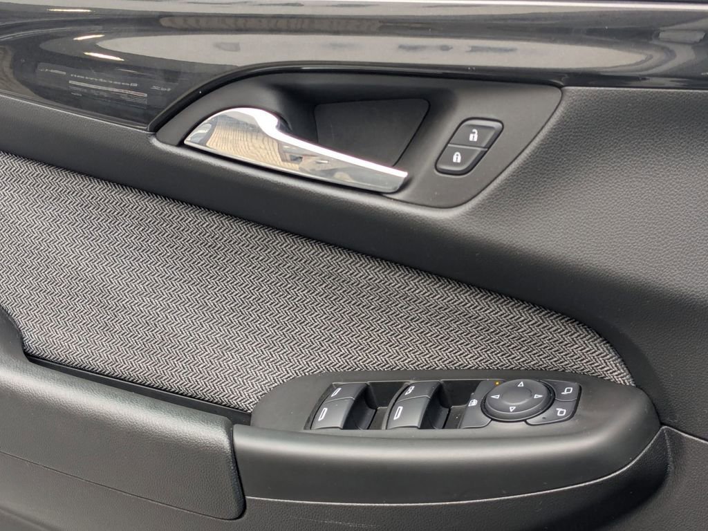 Used 2025 Chevrolet TrailBlazer LT image 14