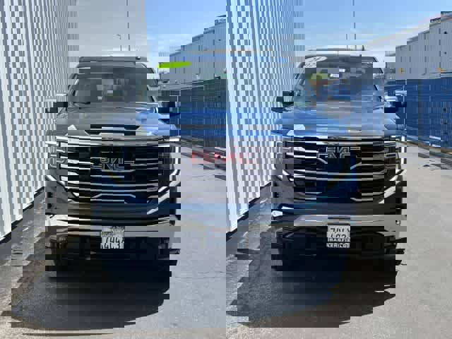 Used 2024 GMC Sierra 1500 SLT image 2