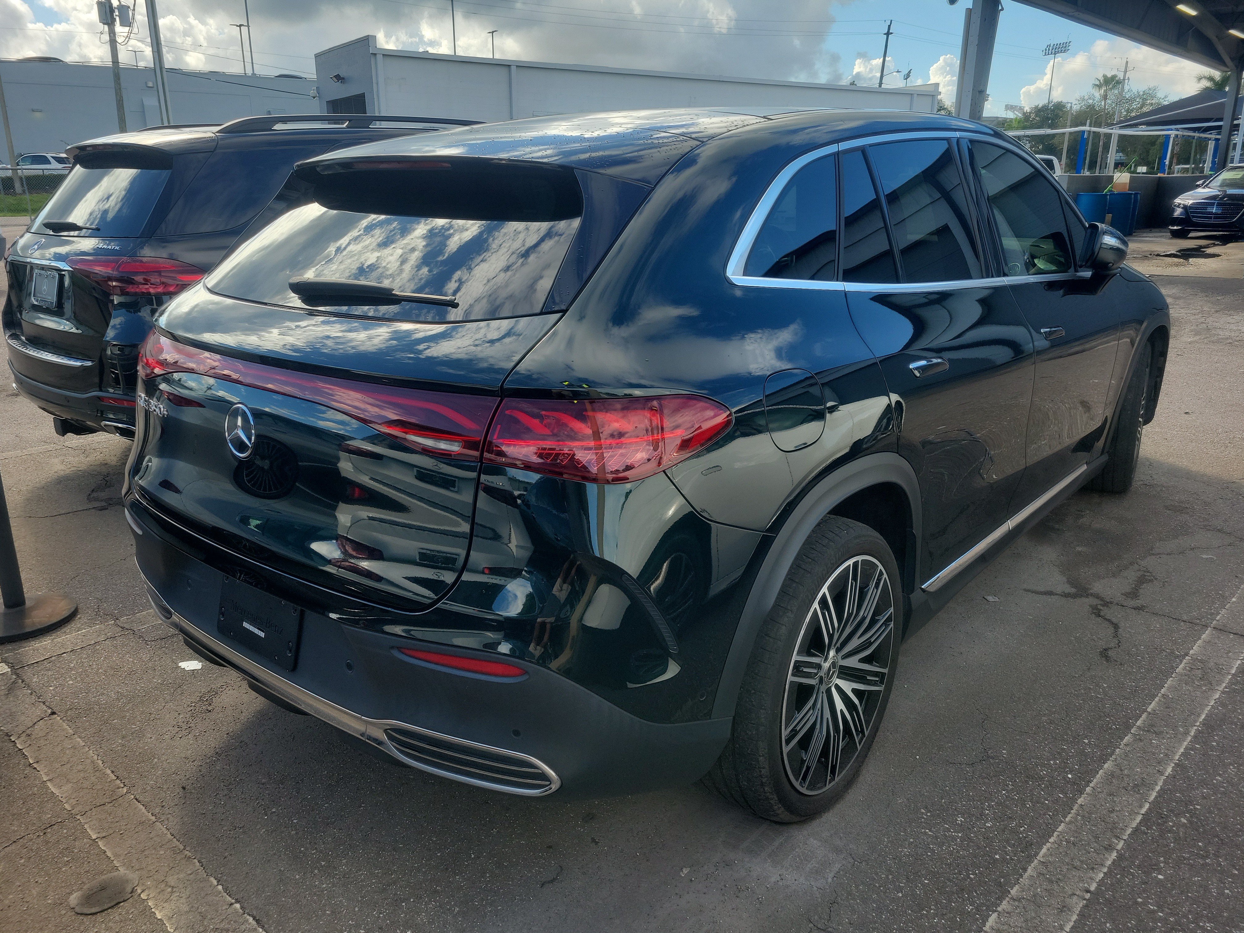 Used 2024 Mercedes-Benz EQE 350+ SUV image 3