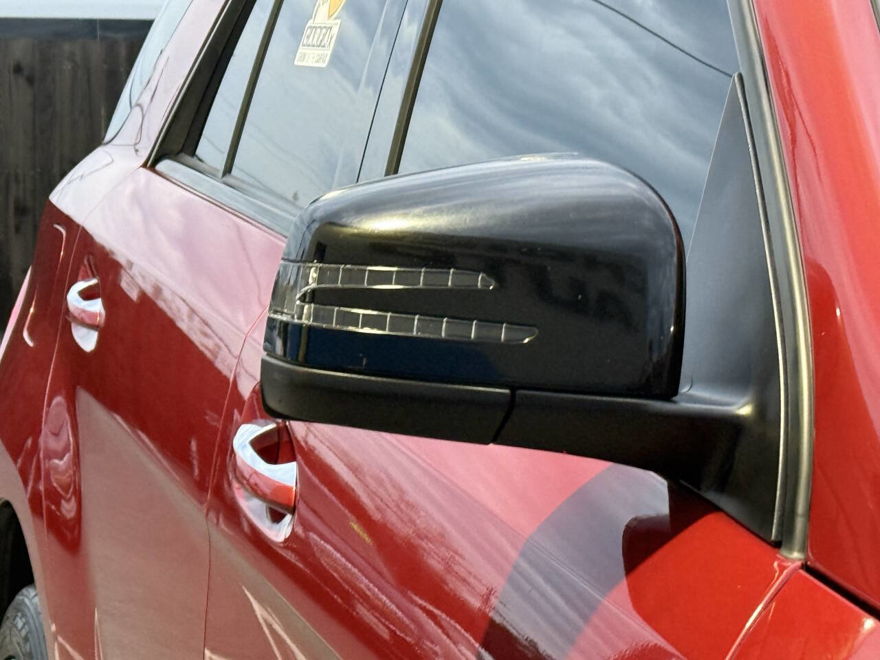 Used 2016 Mercedes-Benz GLE 400 4MATIC w/ Parking Assist Package image 26