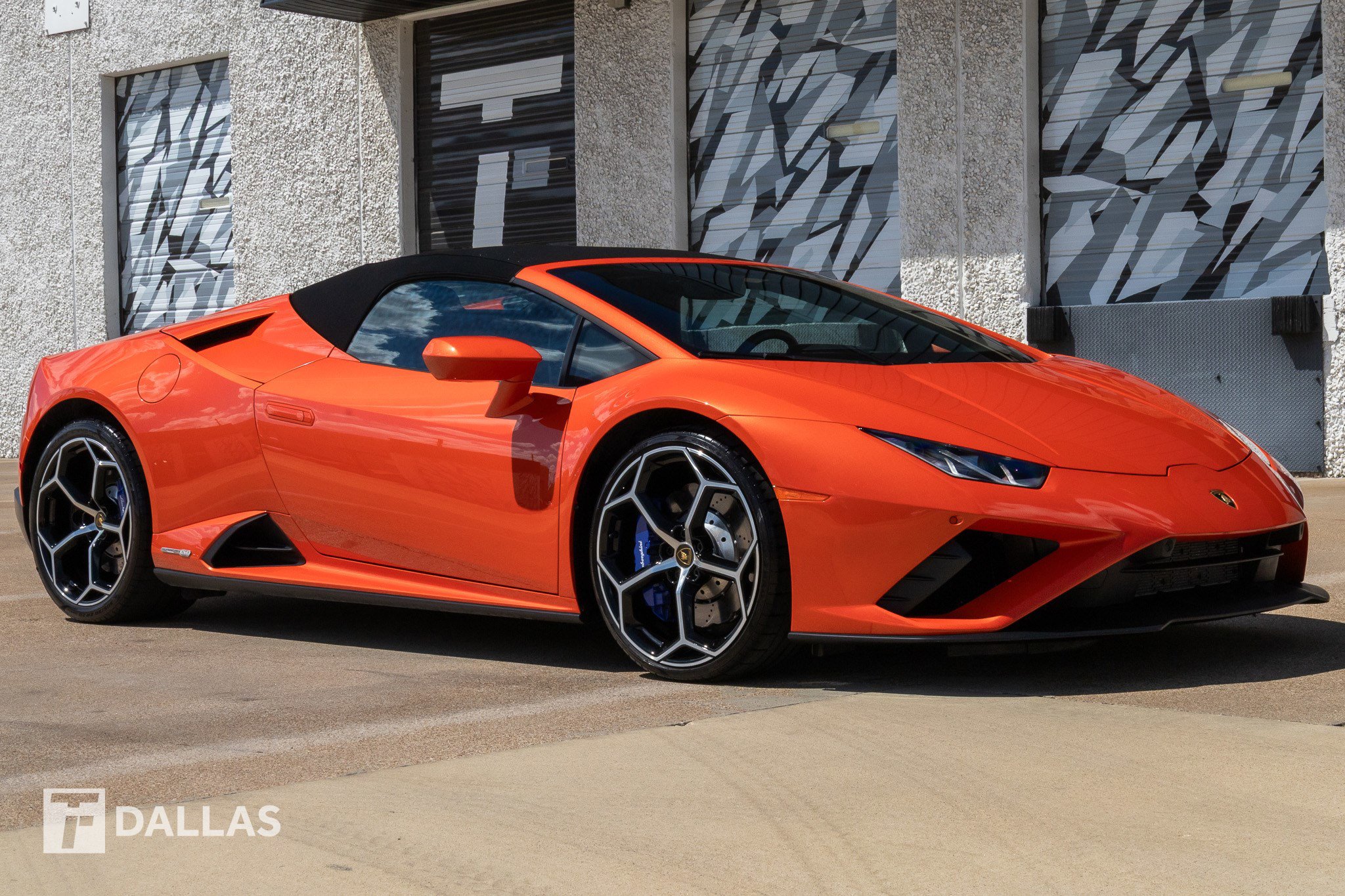 Used 2022 Lamborghini Huracan EVO image 18