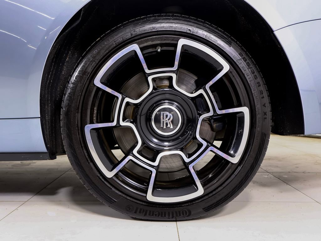 Used 2018 Rolls-Royce Dawn RWD image 39