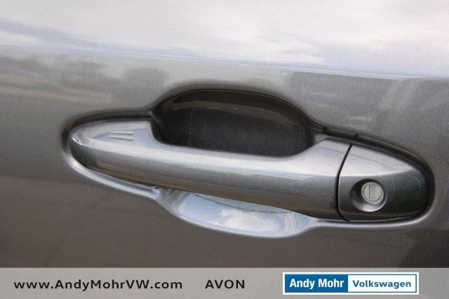 Used 2014 Toyota Highlander Limited Platinum FWD image 17