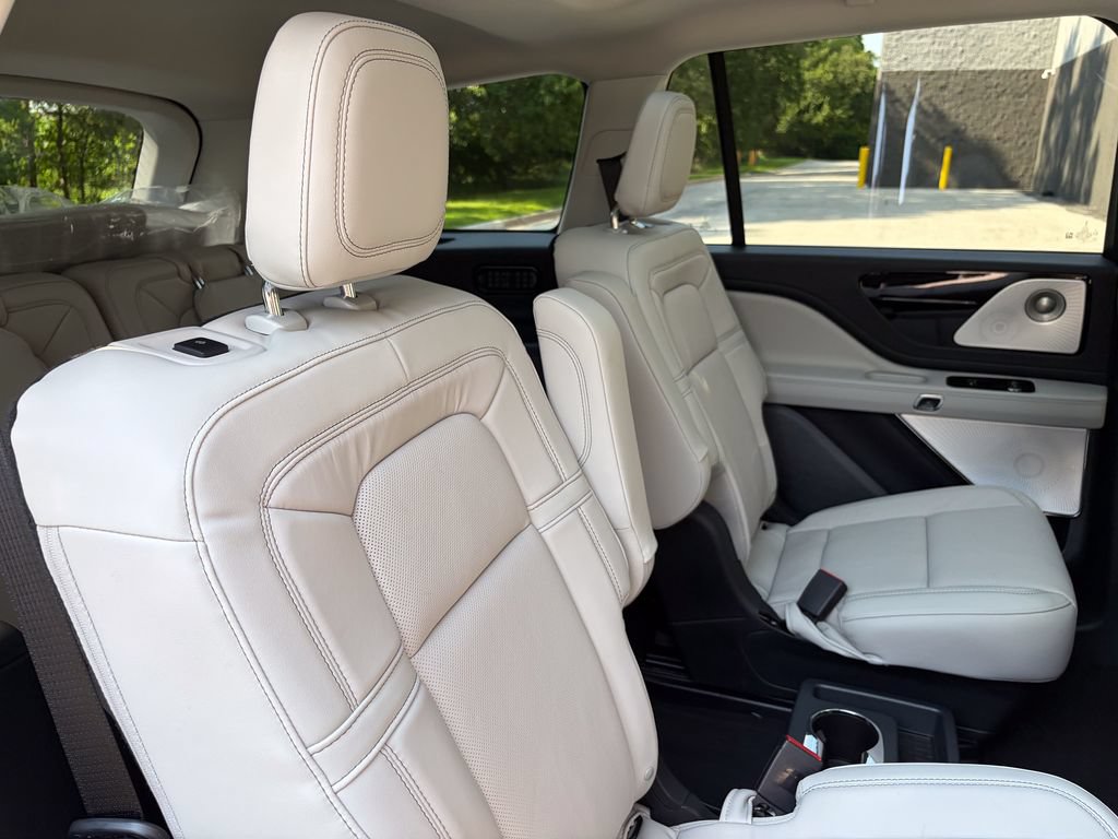 New 2026 Lincoln Aviator Reserve AWD/4WD image 31