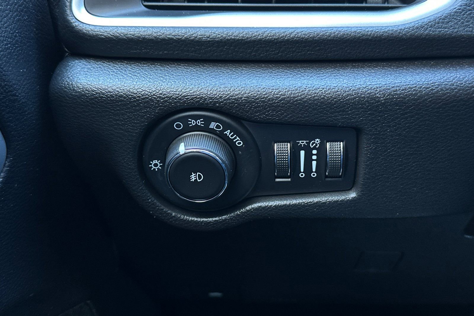 Used 2022 Chrysler Pacifica Touring-L w/ S Appearance Package image 28