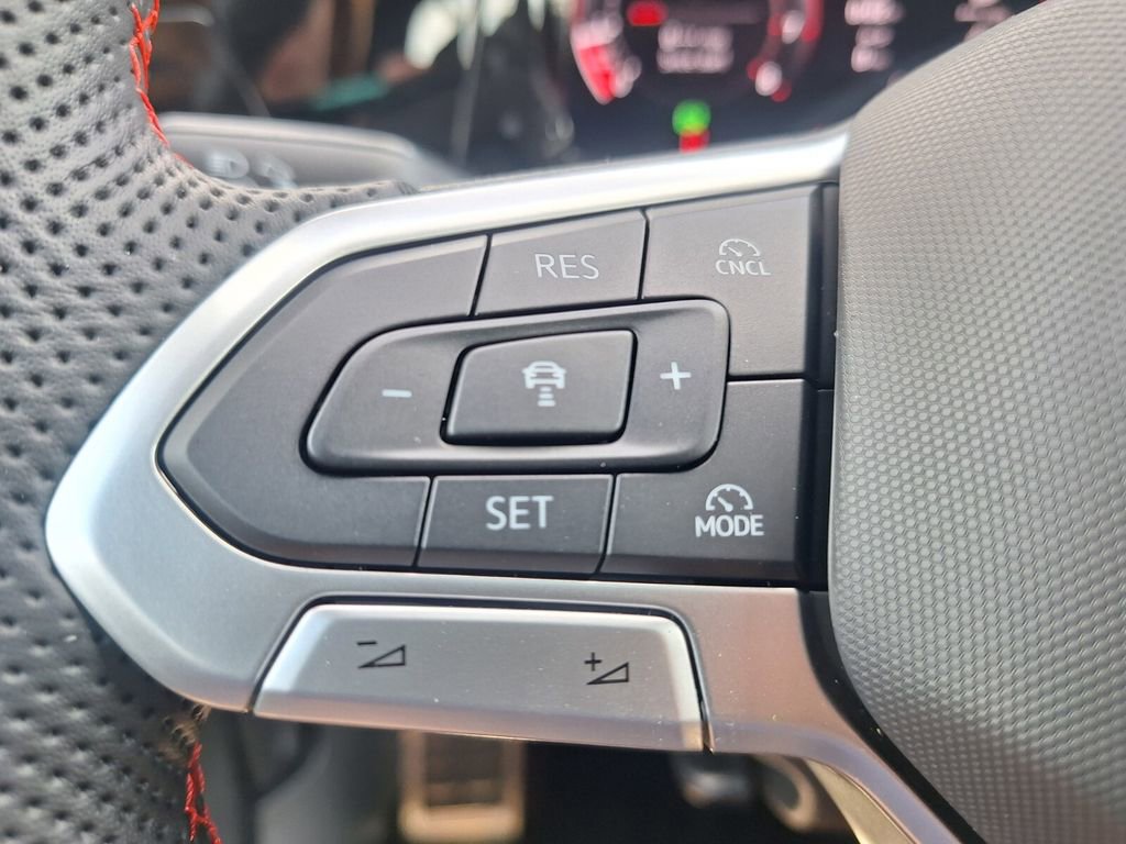 New 2026 Volkswagen GTI SE image 12