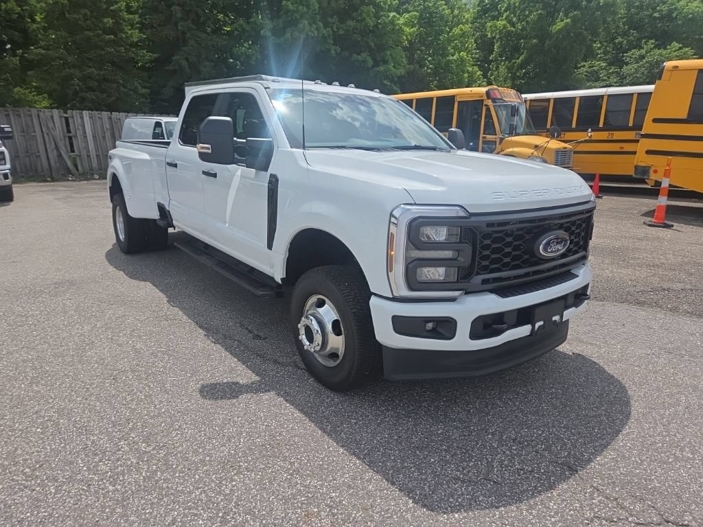 New 2026 Ford F350 XL w/ STX Appearance Package AWD/4WD image 3