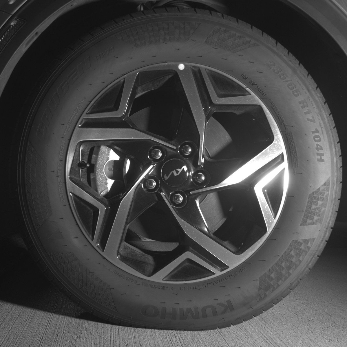 Used 2025 Kia Sportage LX image 12