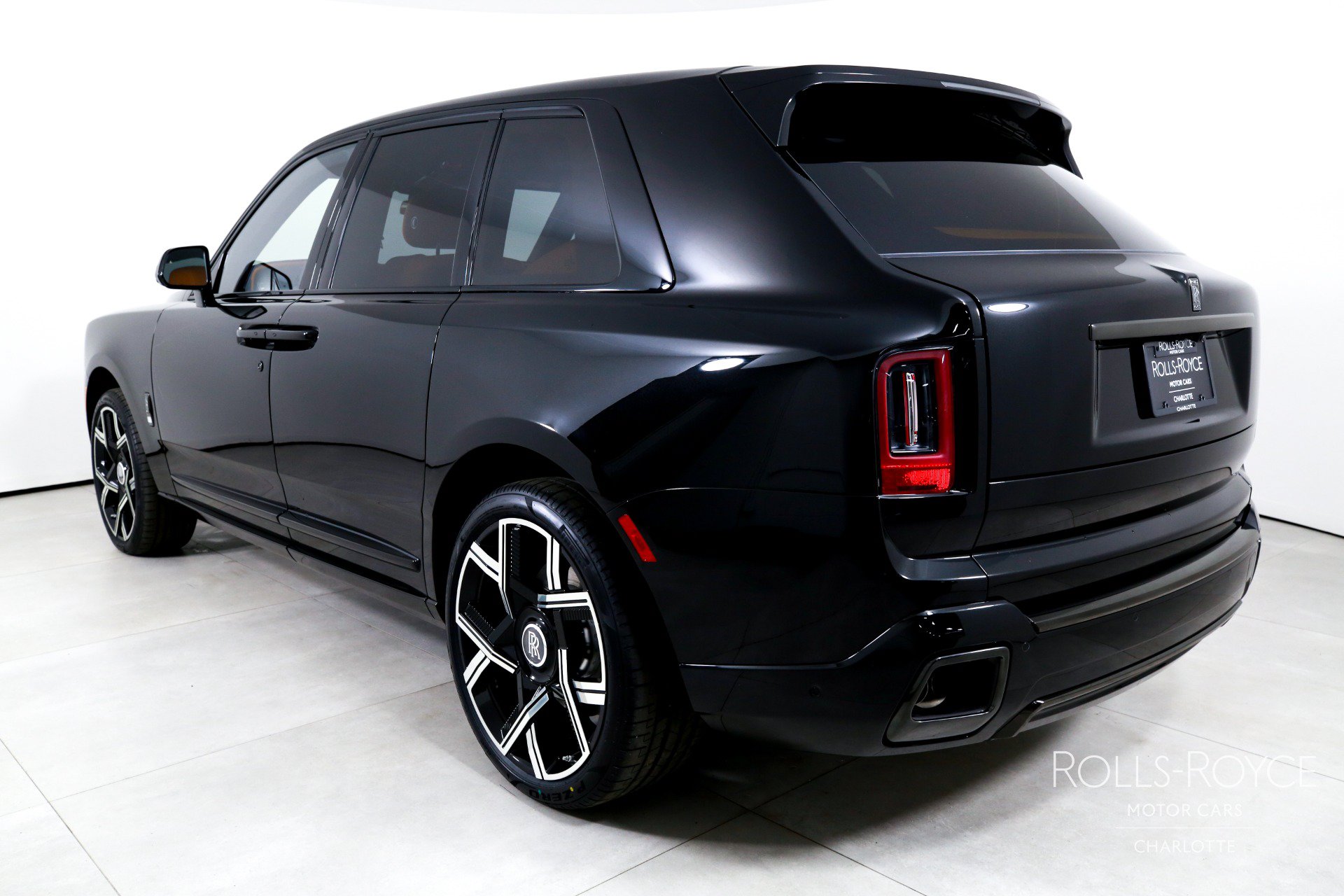 New 2026 Rolls-Royce Cullinan Black Badge AWD/4WD image 7