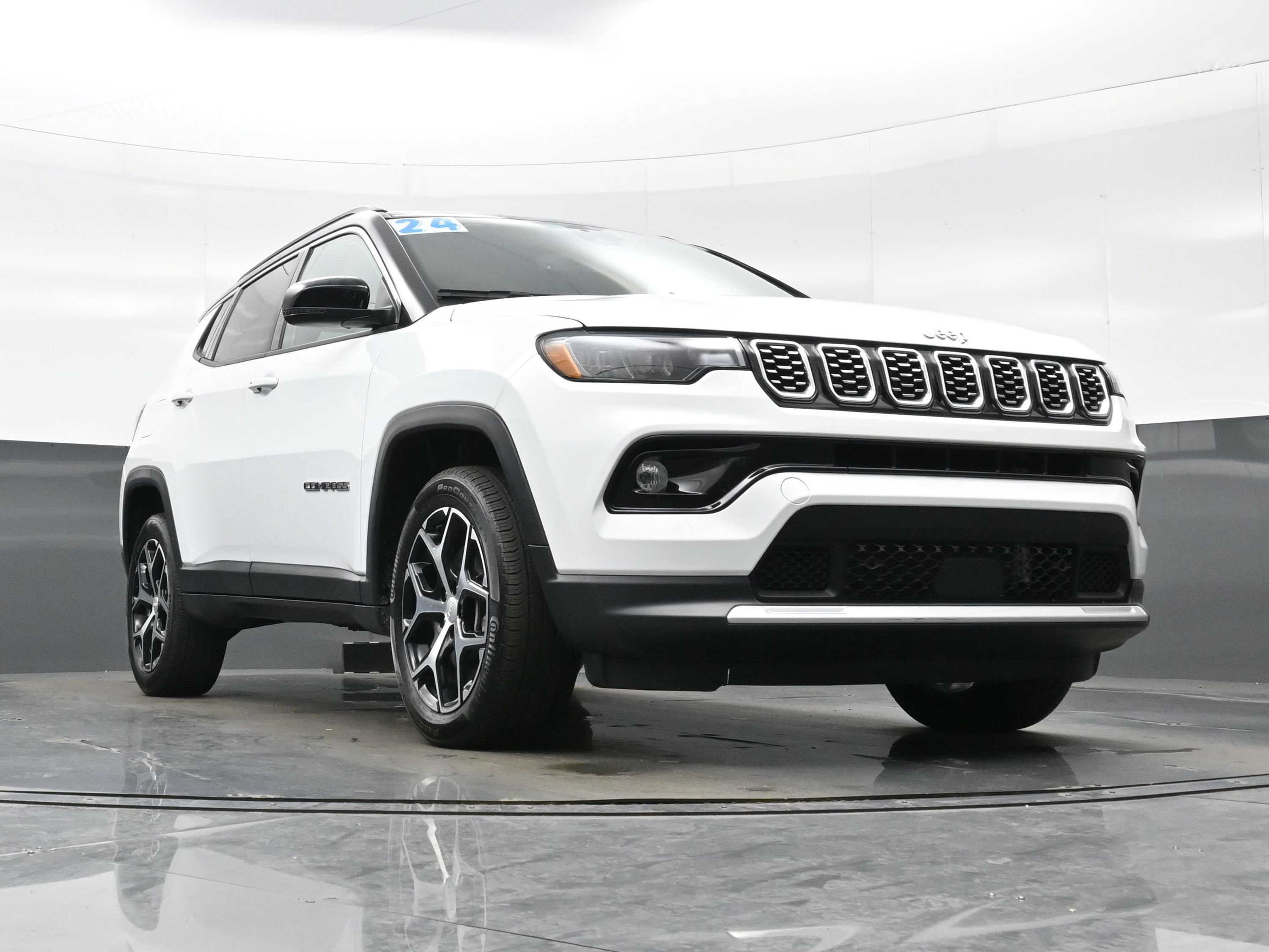 Used 2024 Jeep Compass Limited AWD/4WD image 34