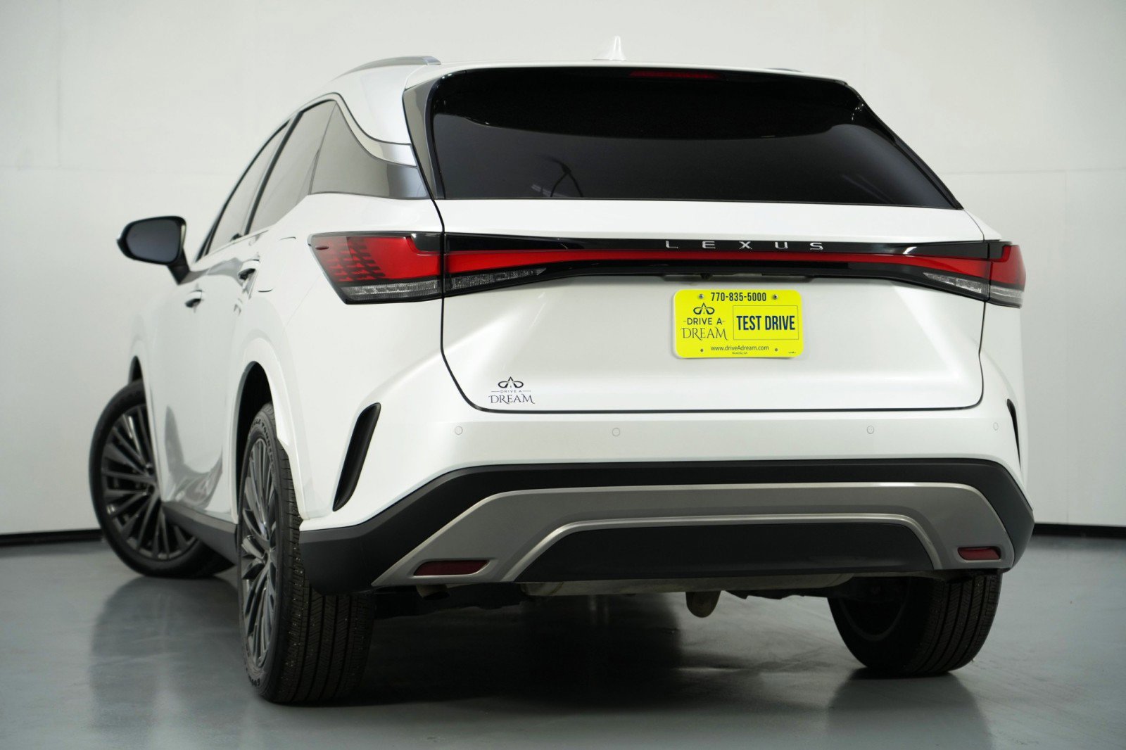 Used 2023 Lexus RX 350 Luxury w/ Cold Area Package image 6