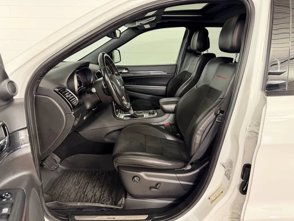 Used 2021 Jeep Grand Cherokee Trailhawk AWD/4WD image 12