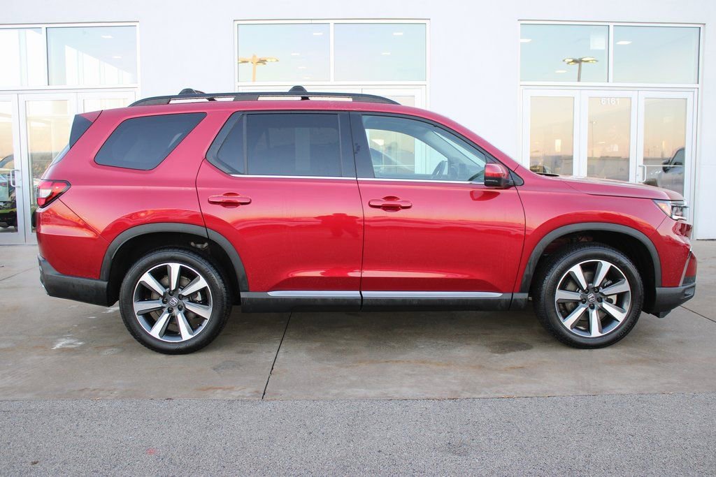 Used 2023 Honda Pilot Touring image 8