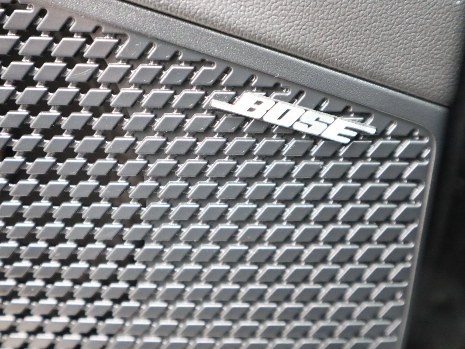 Used 2024 Hyundai Elantra Limited image 34