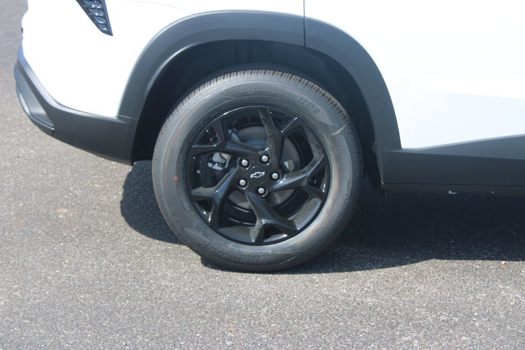 New 2026 Chevrolet Trax LT w/ Driver Confidence Package FWD image 13