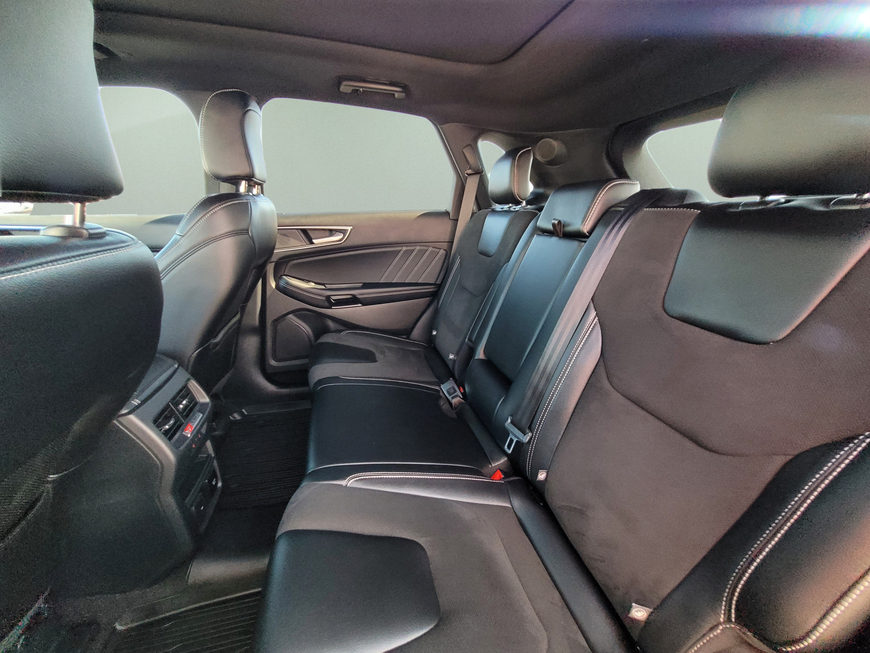 Used 2020 Ford Edge ST w/ Equipment Group 401A AWD/4WD image 17