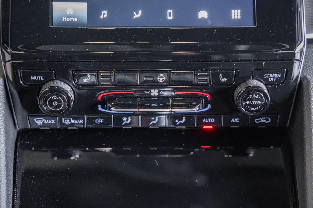 New 2025 Jeep Grand Cherokee Altitude image 22