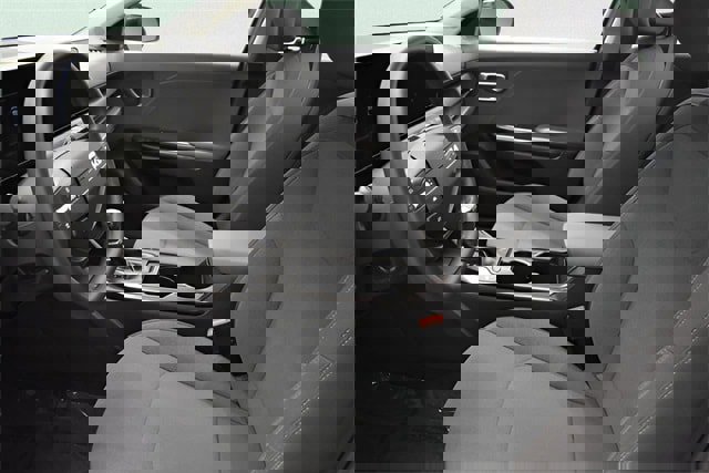 Used 2025 Kia K4 image 24