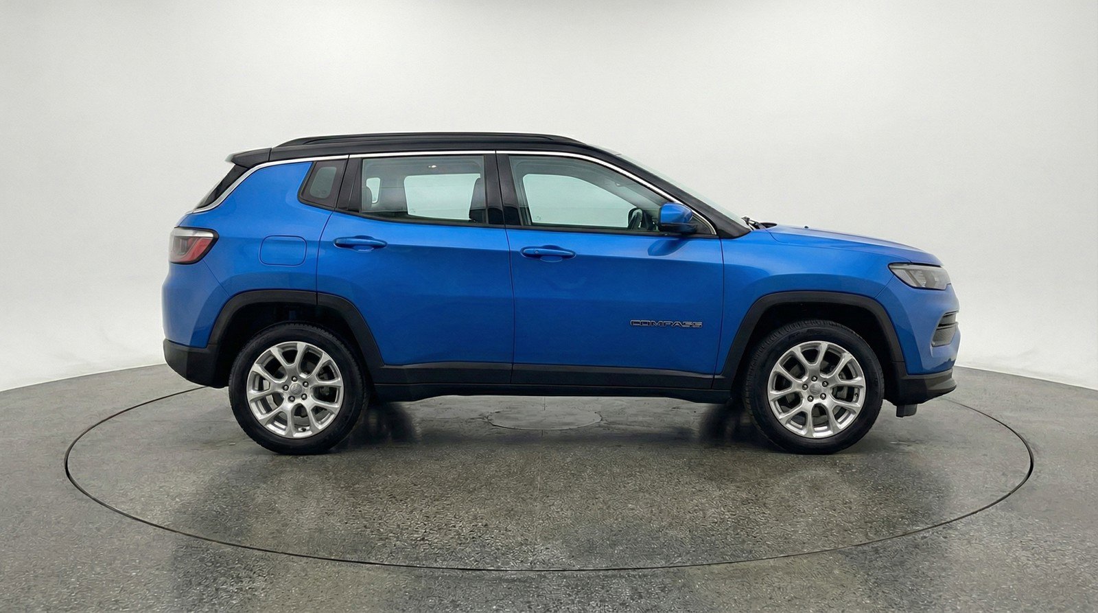 Used 2025 Jeep Compass Limited AWD/4WD image 11