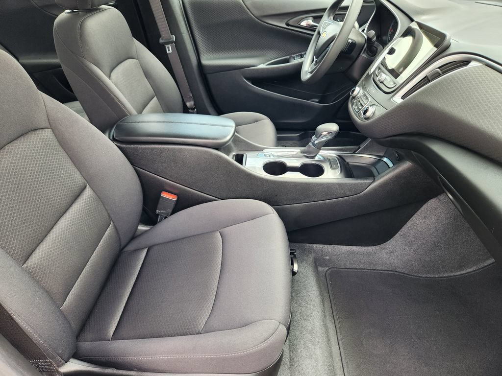 Used 2024 Chevrolet Malibu LT FWD image 13
