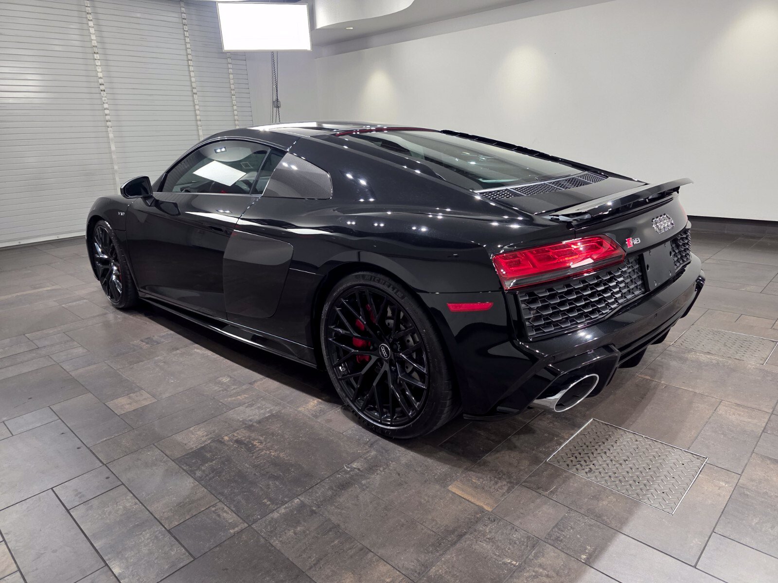 Used 2020 Audi R8 V10 w/ Carbon Exterior Package AWD/4WD image 4