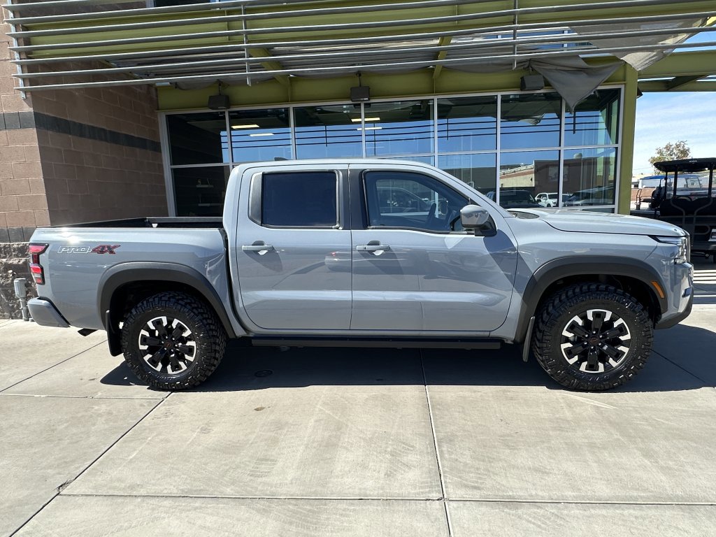 Used 2024 Nissan Frontier PRO-4X w/ Technology Package AWD/4WD image 9
