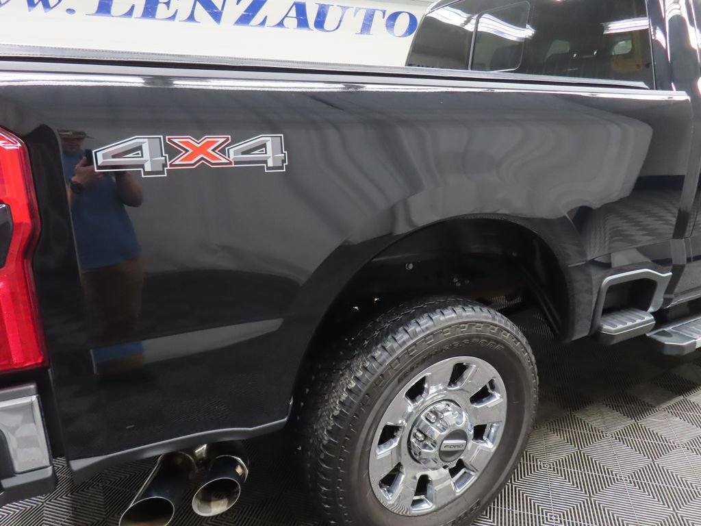 Used 2024 Ford F350 Lariat w/ Chrome Package image 40