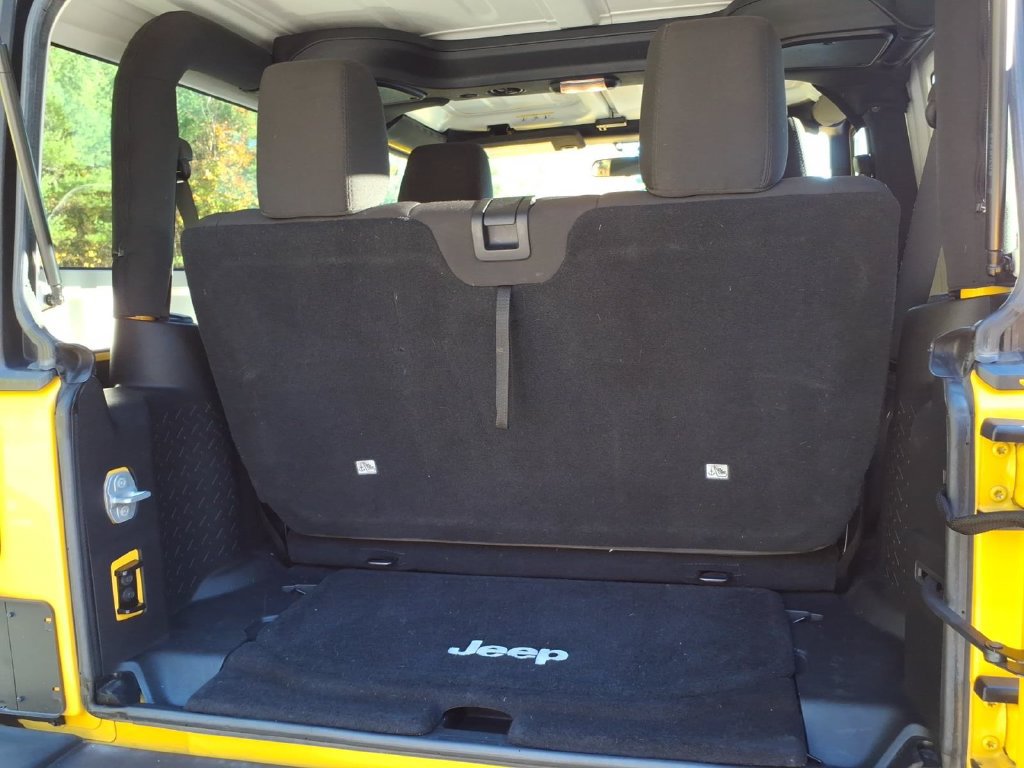 Used 2015 Jeep Wrangler Sport AWD/4WD image 10