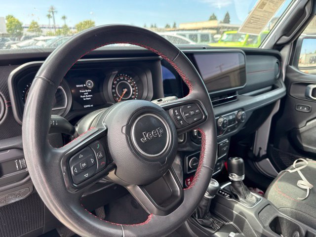 Used 2024 Jeep Wrangler Unlimited Rubicon AWD/4WD image 10