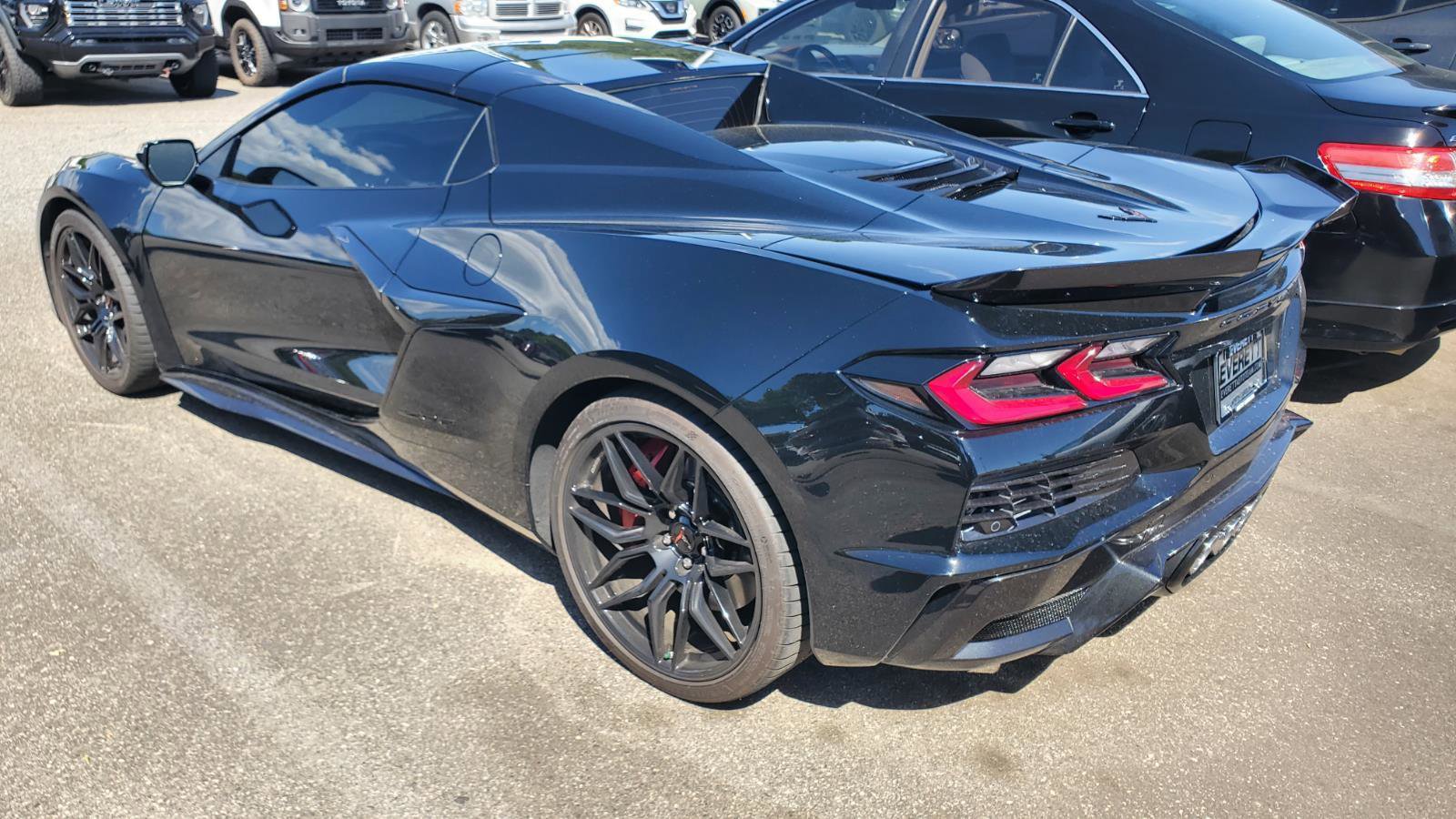 Used 2025 Chevrolet Corvette Z06 RWD image 7