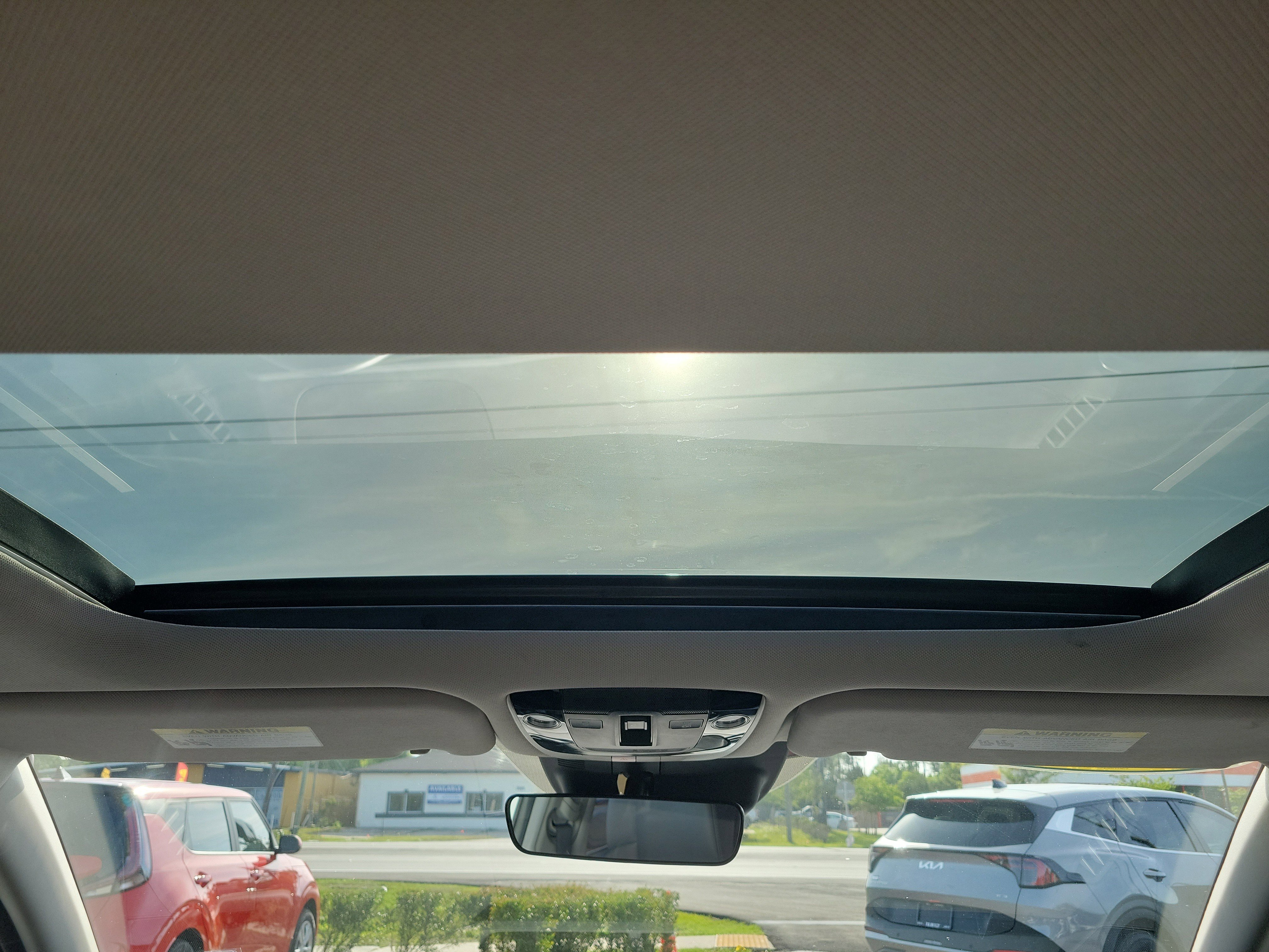 Certified 2025 Kia Sorento S w/ Panoramic Sunroof Package FWD image 19