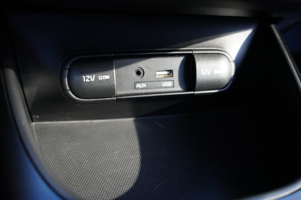 Used 2018 Kia Soul FWD image 25