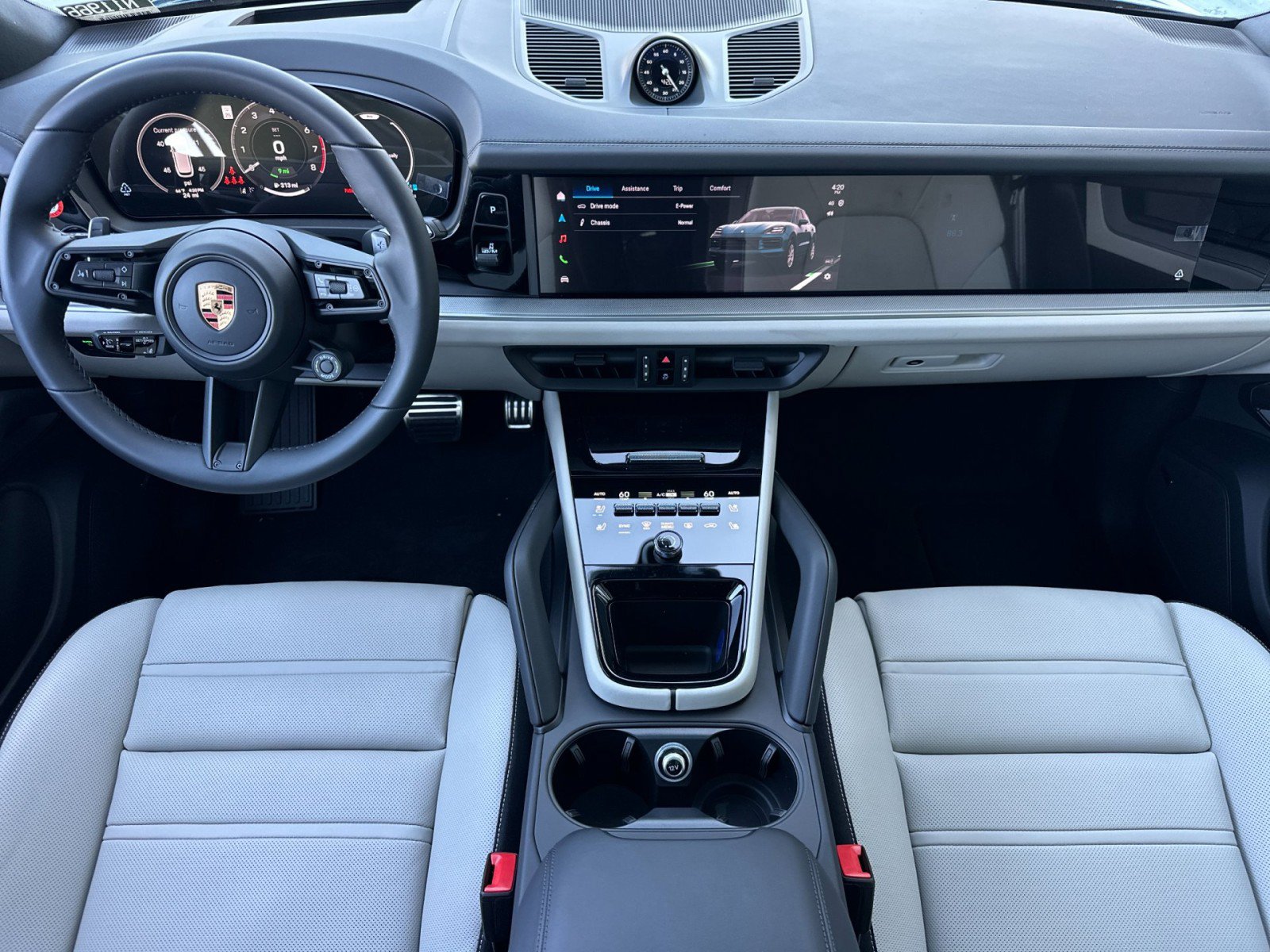 New 2026 Porsche Cayenne Coupe AWD/4WD image 6