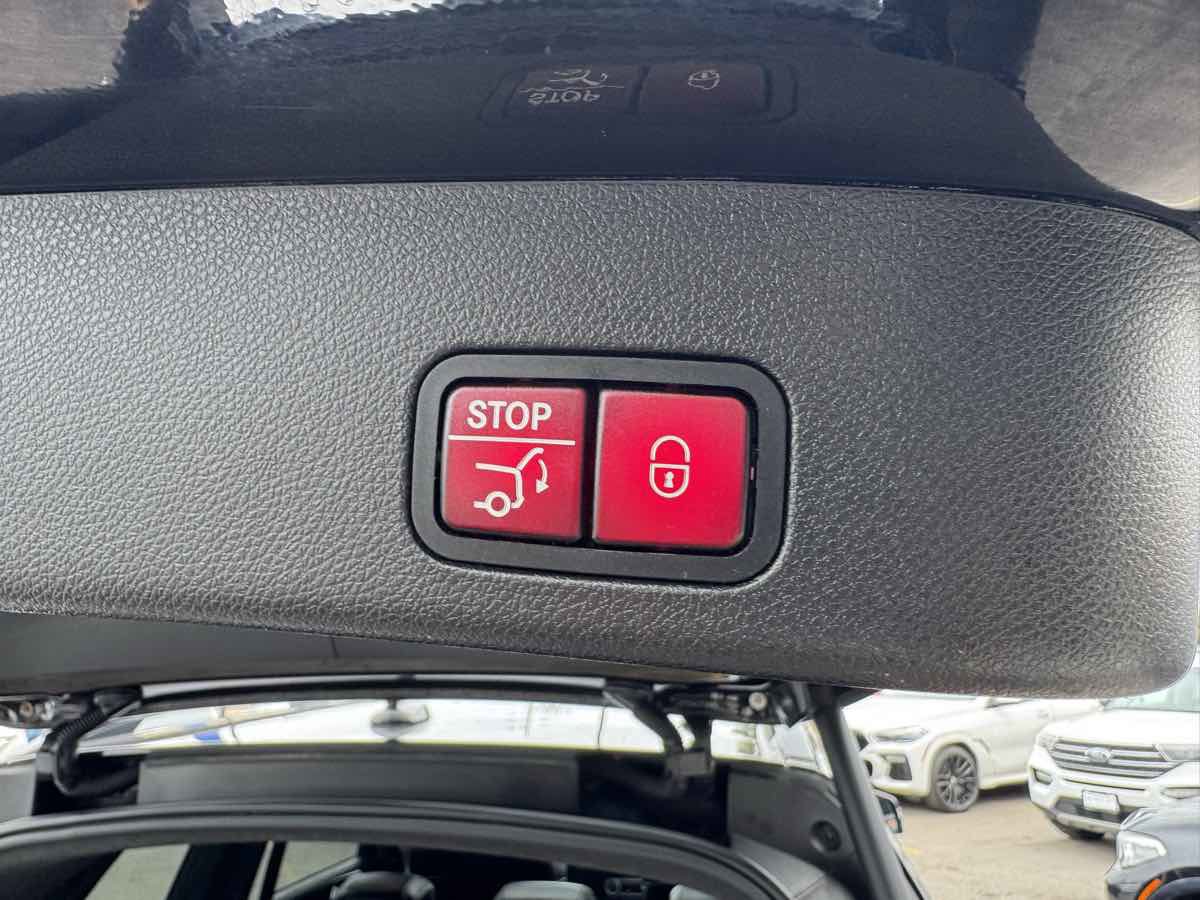 Used 2019 Mercedes-Benz GLS 63 AMG 4MATIC w/ AMG Night Styling Package image 61