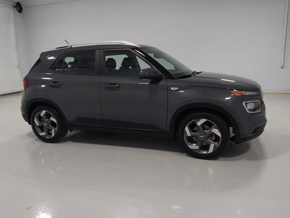 Used 2023 Hyundai Venue SEL FWD image 11