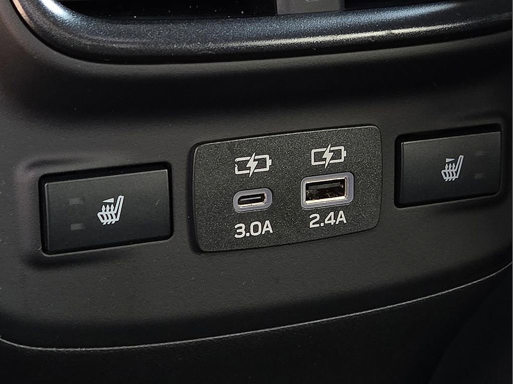 Used 2025 Subaru Outback Wilderness AWD/4WD image 10
