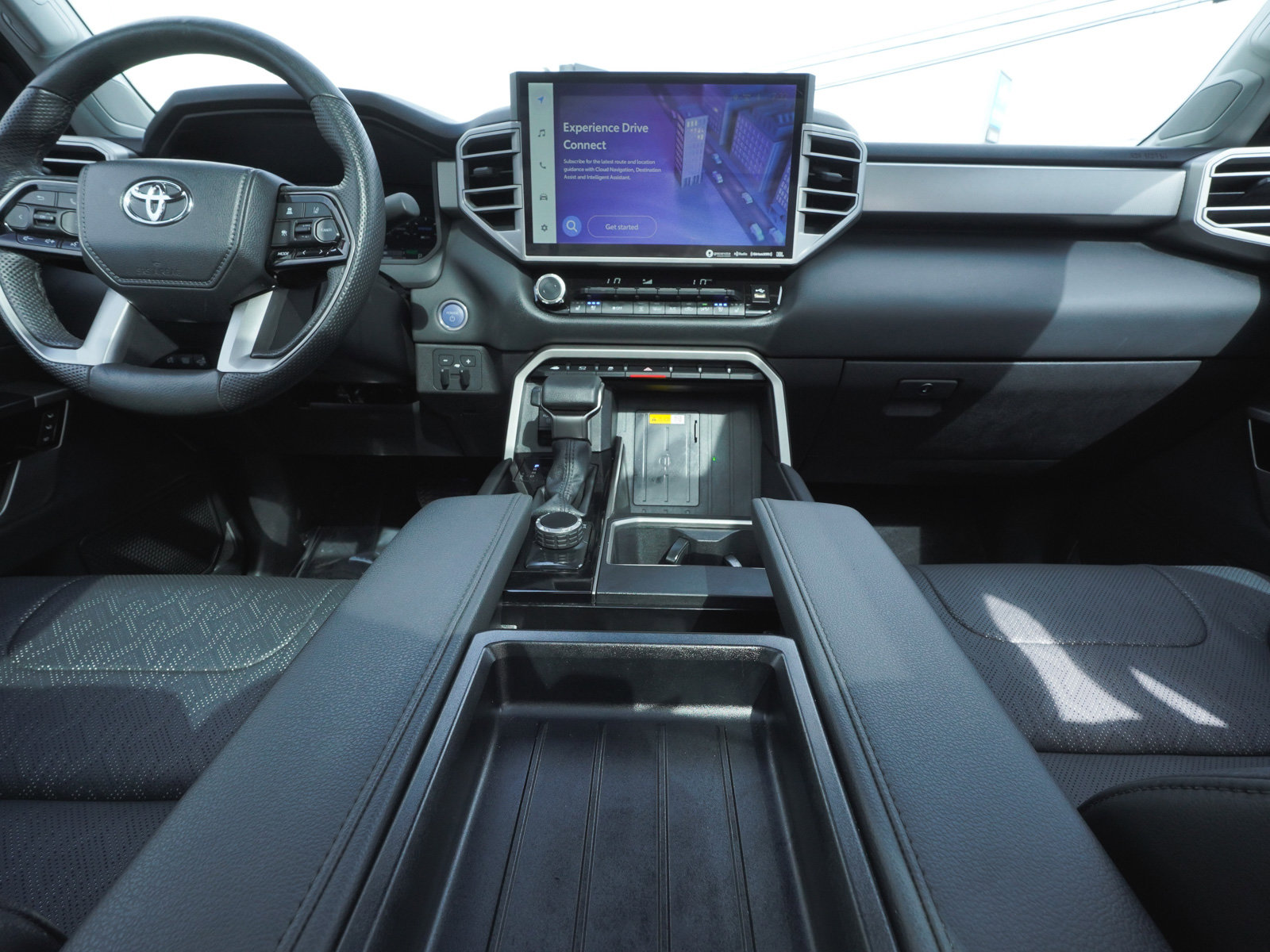 Used 2024 Toyota Tundra Limited AWD/4WD image 39