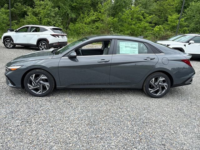 New 2026 Hyundai Elantra Limited FWD image 2