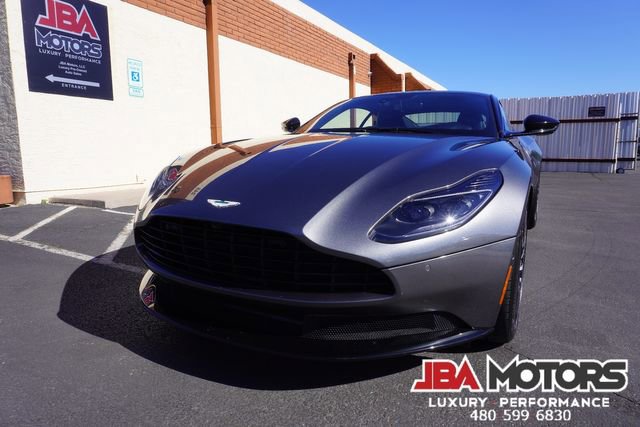 Used 2020 Aston Martin DB11 Coupe image 17