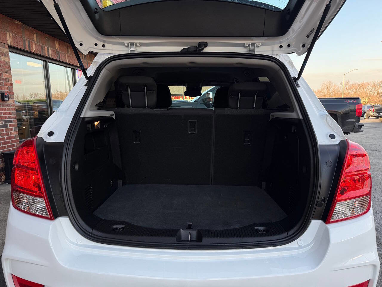 Used 2020 Chevrolet Trax LS image 20