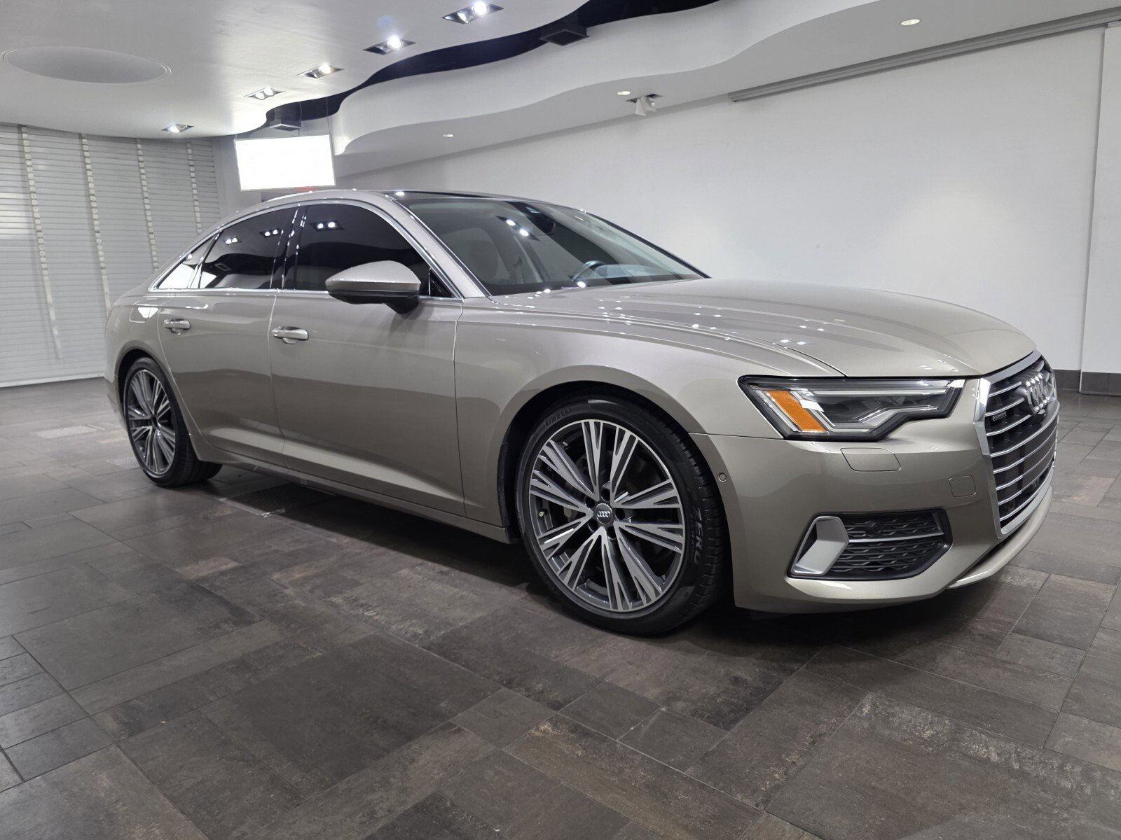 Used 2020 Audi A6 2.0T Premium Plus w/ Premium Plus Package AWD/4WD image 25