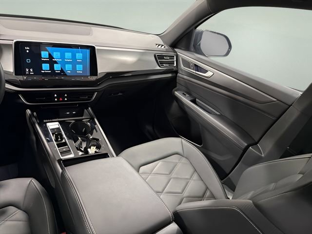 Used 2025 Volkswagen Atlas Cross Sport SE image 24