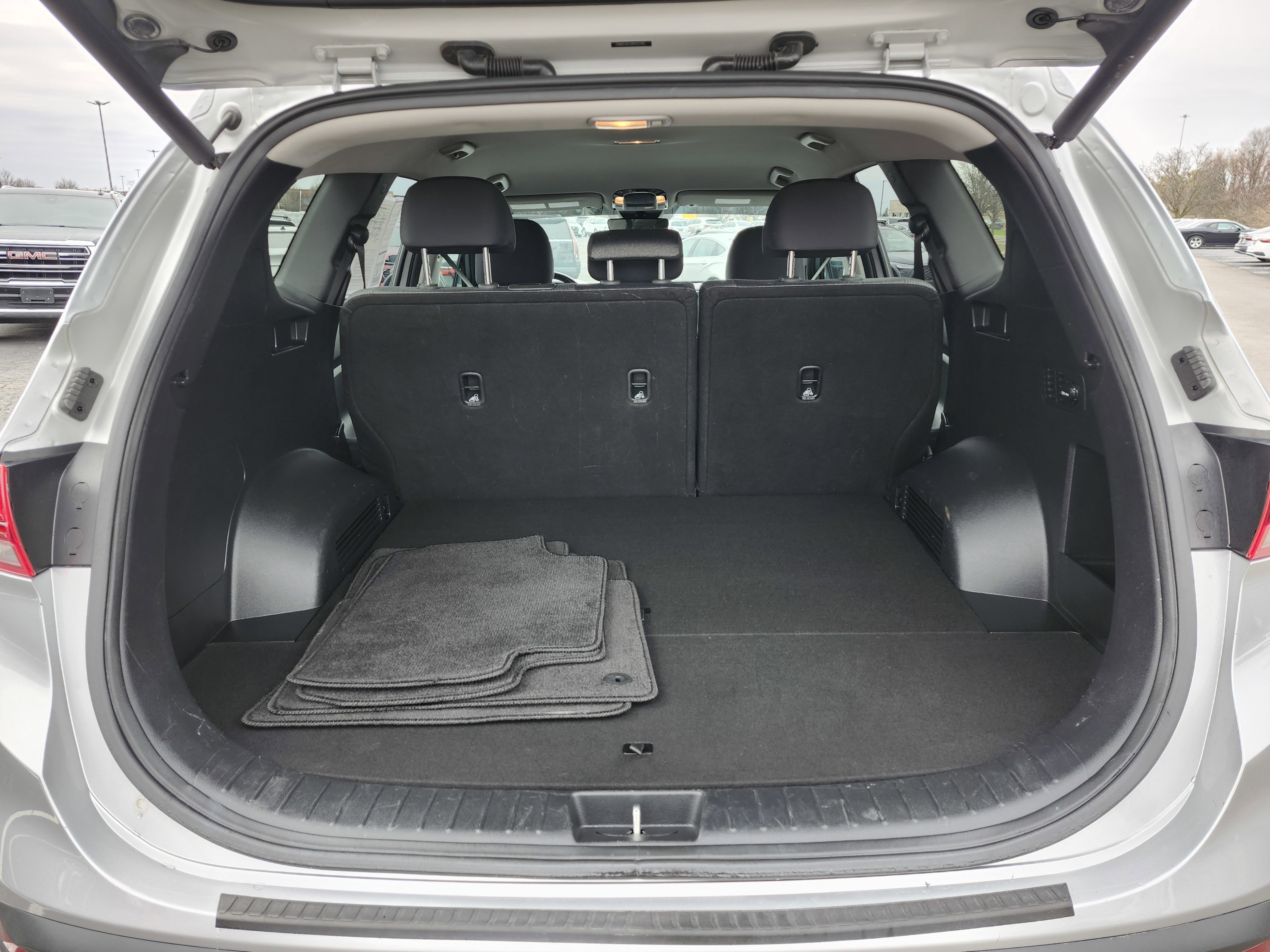 Used 2023 Hyundai Santa Fe SEL FWD image 26